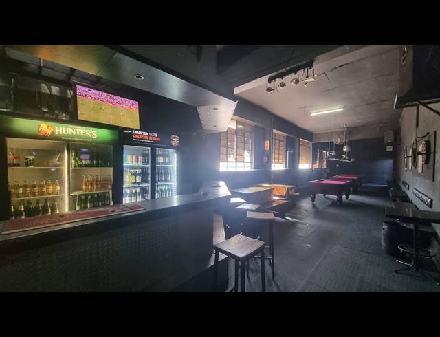 1,854M² RETAIL FOR SALE IN CHURCHILL ESTATE